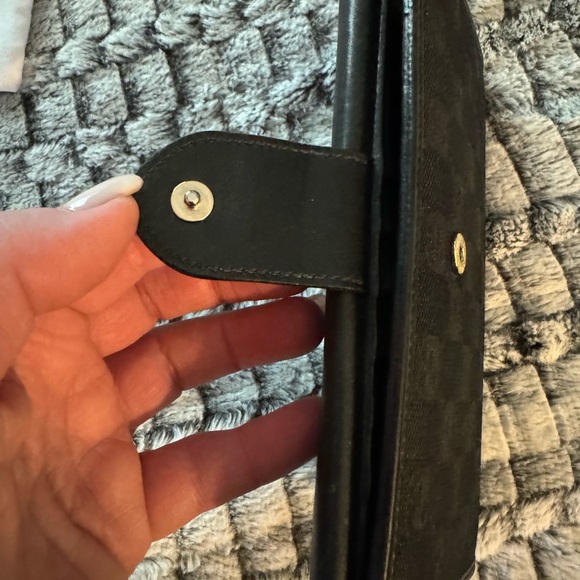 Authentic Gucci wallet - Picture 10 of 11